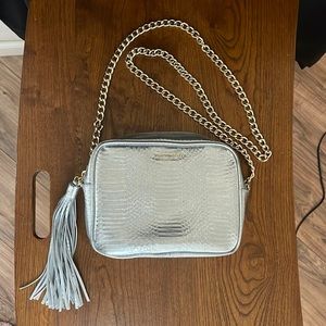 Victoria’s Secret Silver Faux Leather Crossbody Gold Tone Chain Snakeskin-EUC